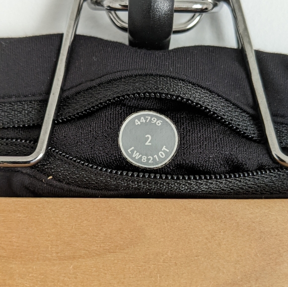 Lululemon Run Pace Setter Skirt Size 2 Tall - Picture 2 of 2